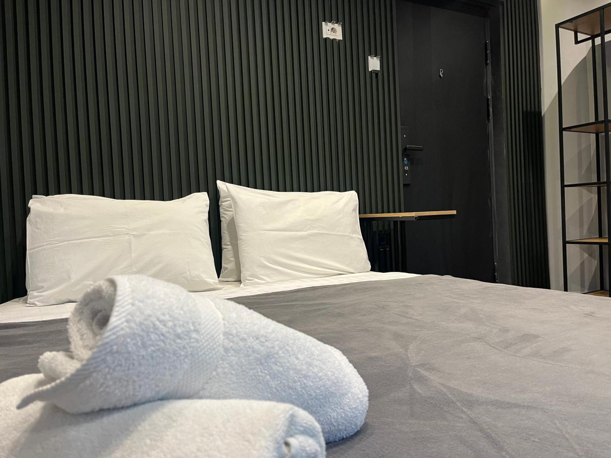 M - Square Private Rooms 斯科普里 客房 照片