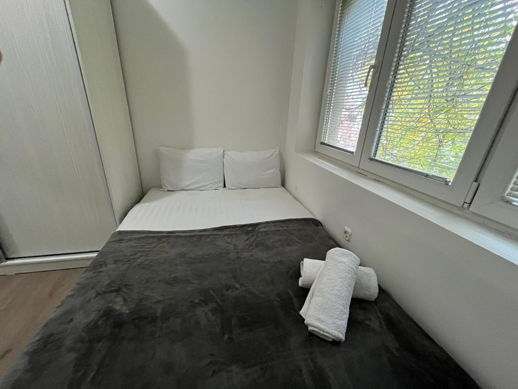 M - Square Private Rooms 斯科普里 客房 照片