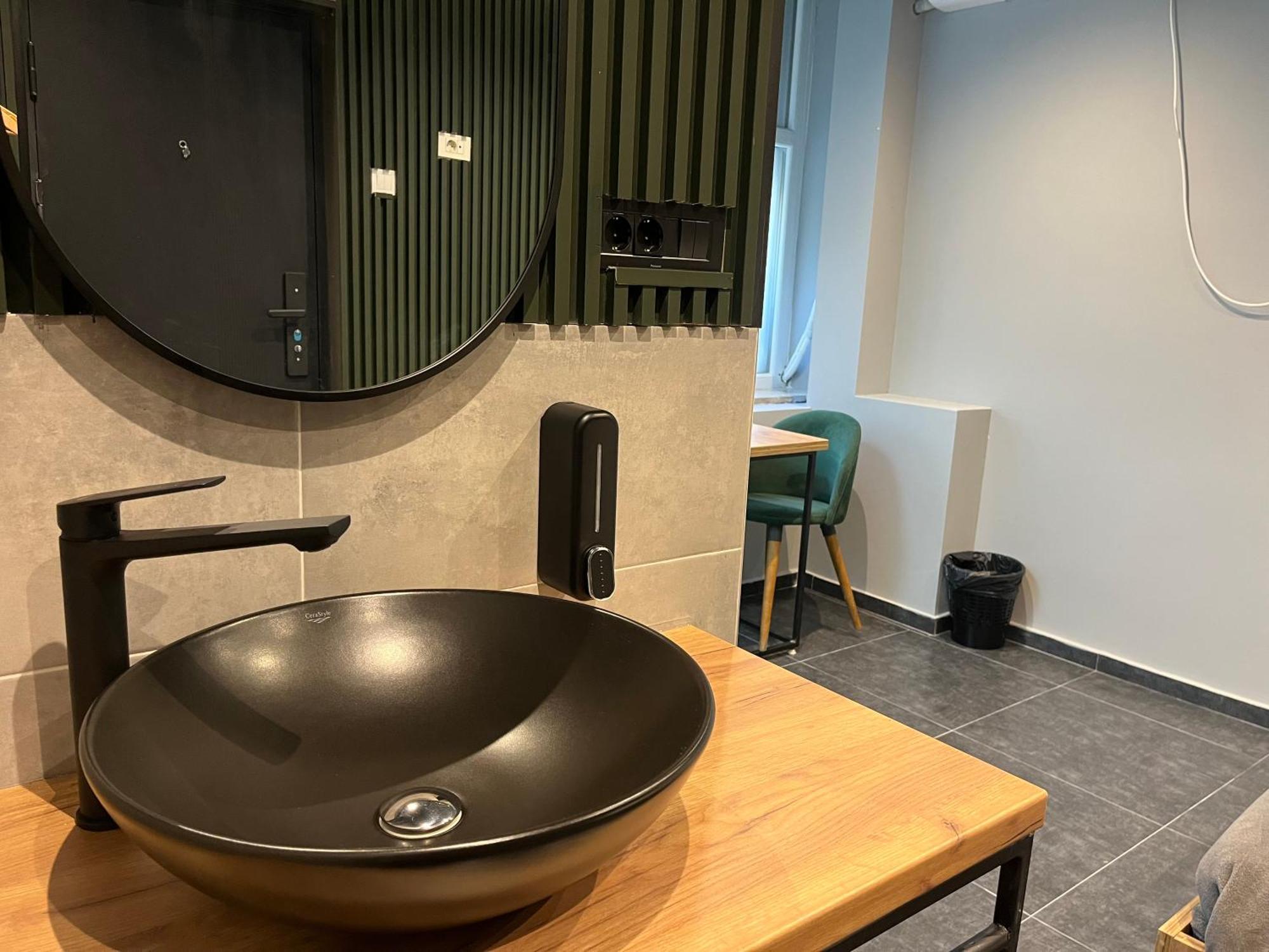 M - Square Private Rooms 斯科普里 客房 照片